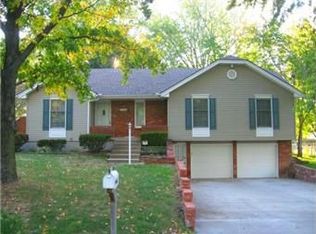 9640 N Campbell Dr, Kansas City, MO 64155