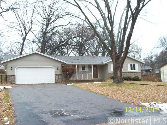 1st image of 207 Heritage Cir S