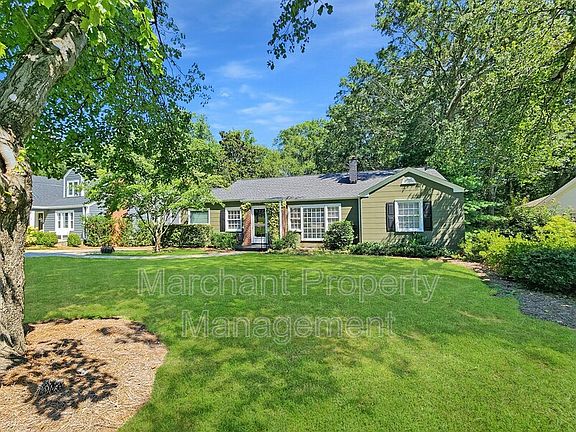 4th image of 121 Rockwood Dr