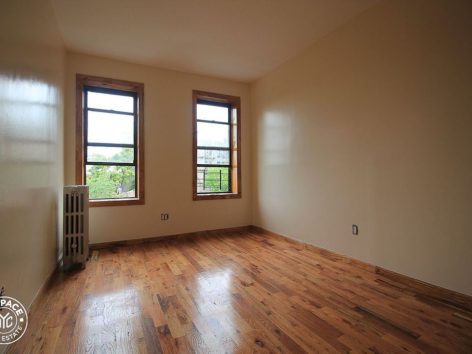 2nd image of 291 Crown St APT 1A