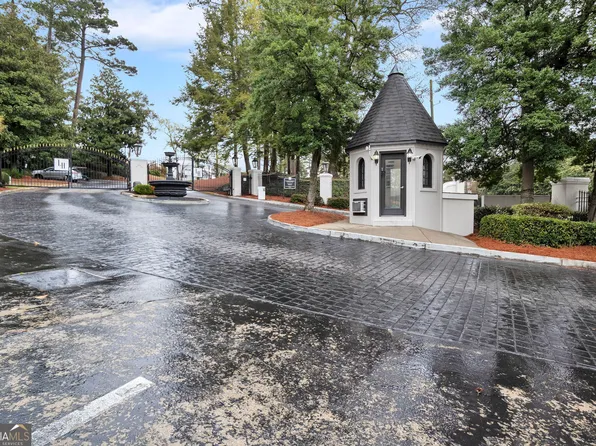 1114 Pine Heights Dr NE, Atlanta, GA 30324