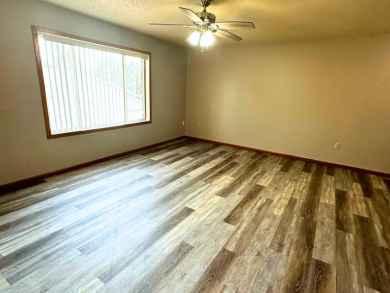 856 Kari Dr — Photo 10