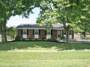 10004 Shirewick Way, Louisville, KY 40272