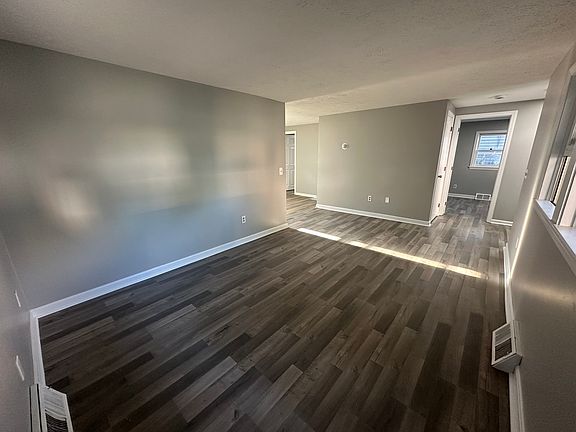 4th image of 27 Salem St #1