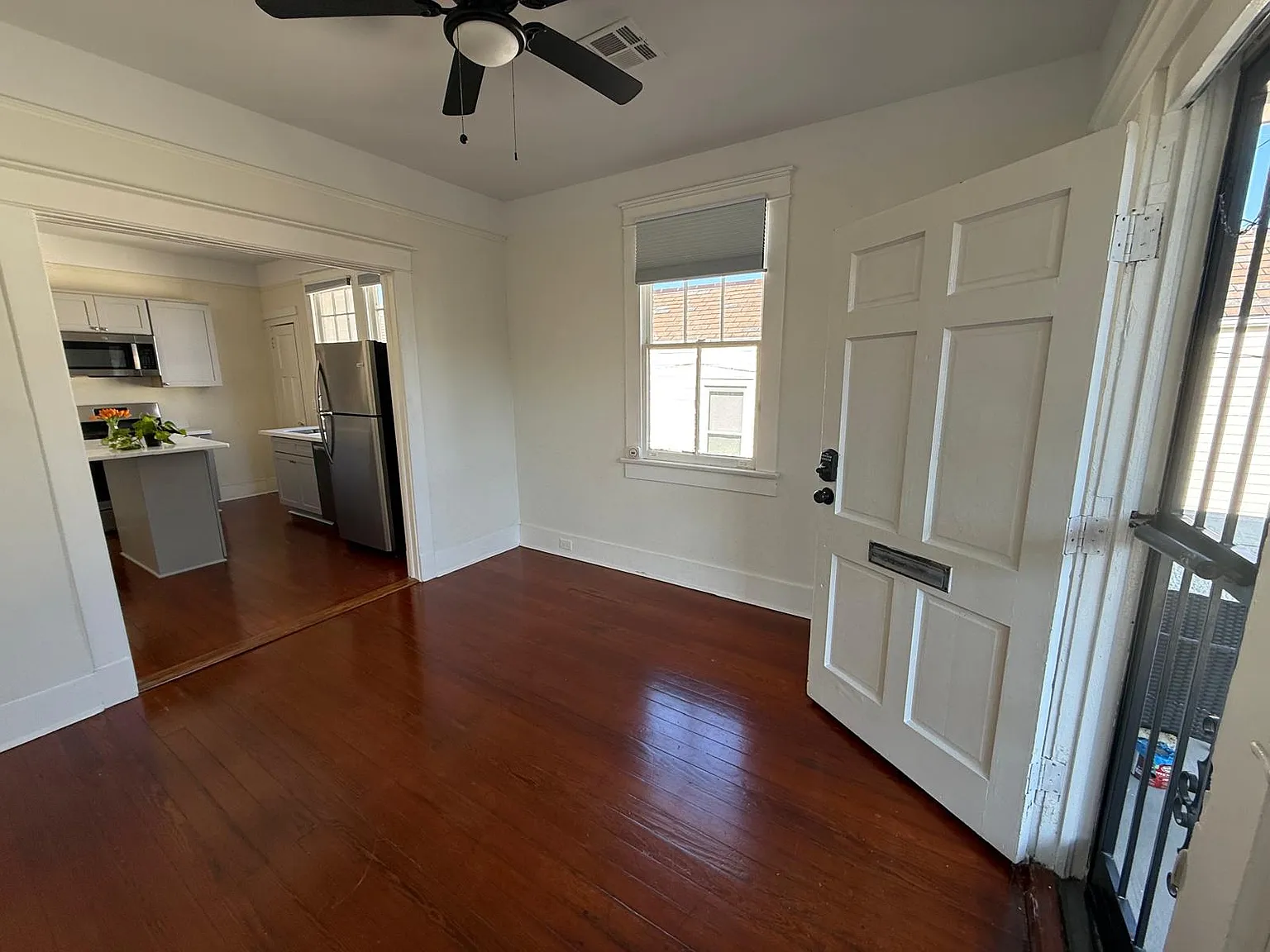 2 bed, 800 sqft, $1,650 — Photo 2