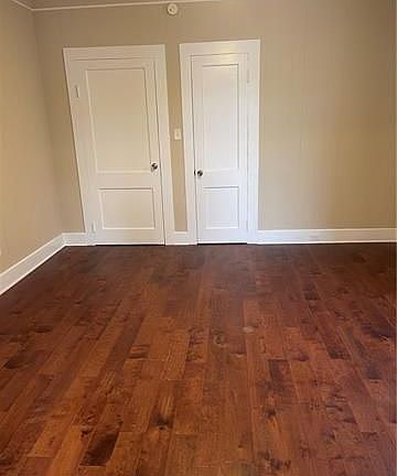 5th image of 450 Whitney Ave