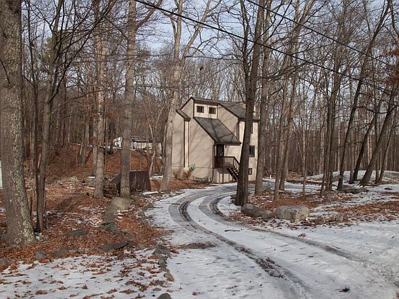 3rd image of 117 Hillock Ct