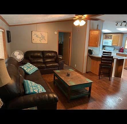 4th image of 103 Hook Ln
