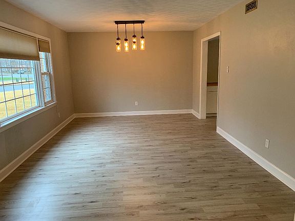 2nd image of 644 Royal Palm Dr