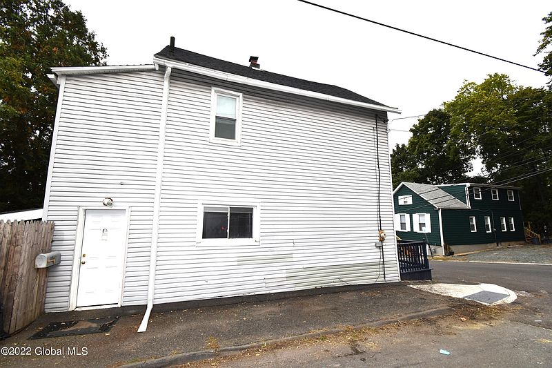 4th image of 7 Lincoln Avenue