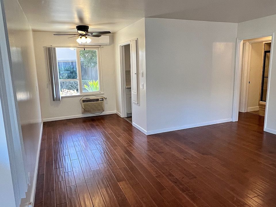 1st image of 831 W Huntington Dr #1/2