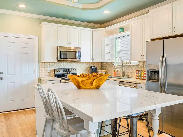 986 Bahama Dr — Photo 11