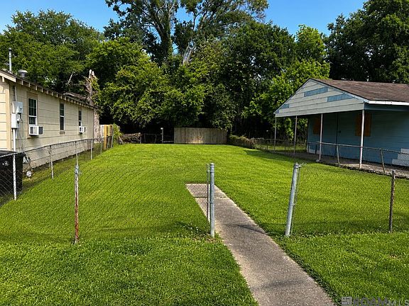 4th image of 3760 Uncas St