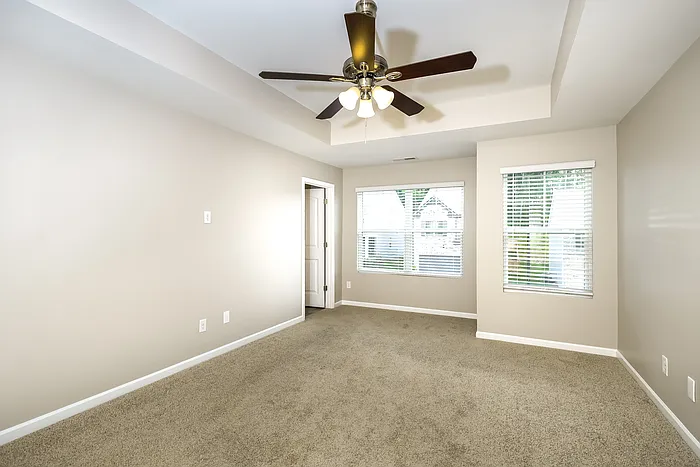 607 Wayland Ct — Photo 9