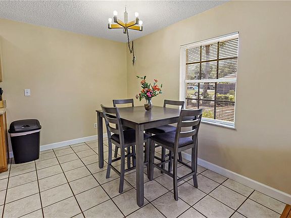 5th image of 1556 4th Ln