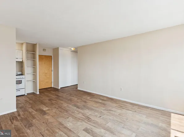 2101 Chestnut St APT 1711, Philadelphia, PA 19103