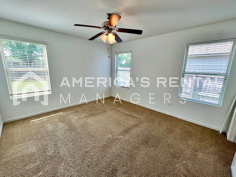 16406 Waterbury Ln — Photo 7