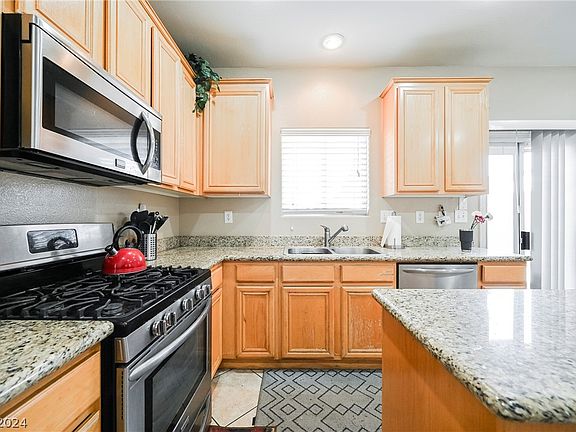 4th image of 1197 Orchard Valley Dr