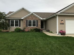 1314 Willow Glen Dr, Metamora, IL 61548