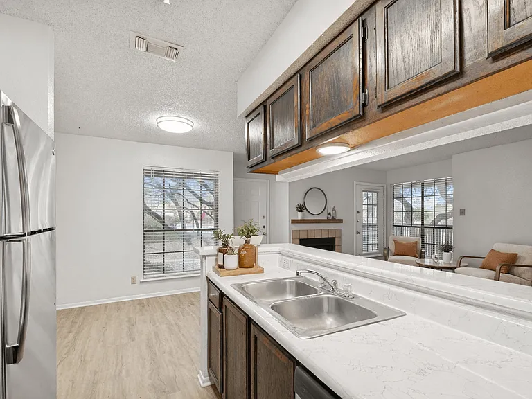 B1 Upgrade | 2 Bedroom | 914 Sq Ft