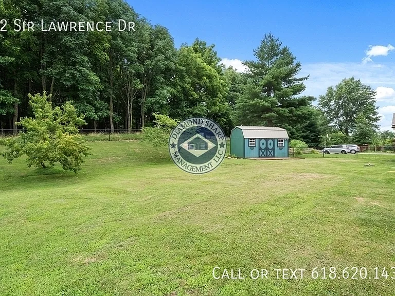22 Sir Lawrence Dr — Photo 21