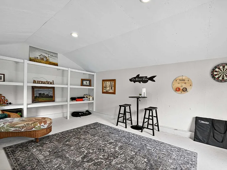 Building's Lounge