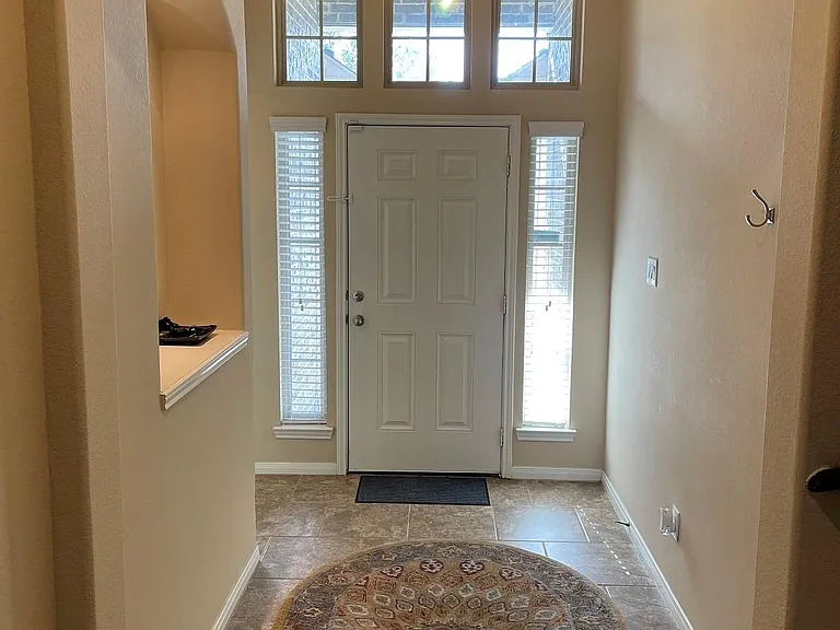 9111 Turnbull Ln — Photo 16