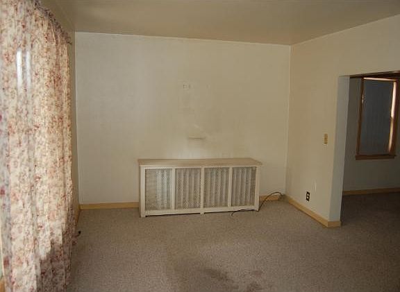 5th image of 351 Magnolia Ave E