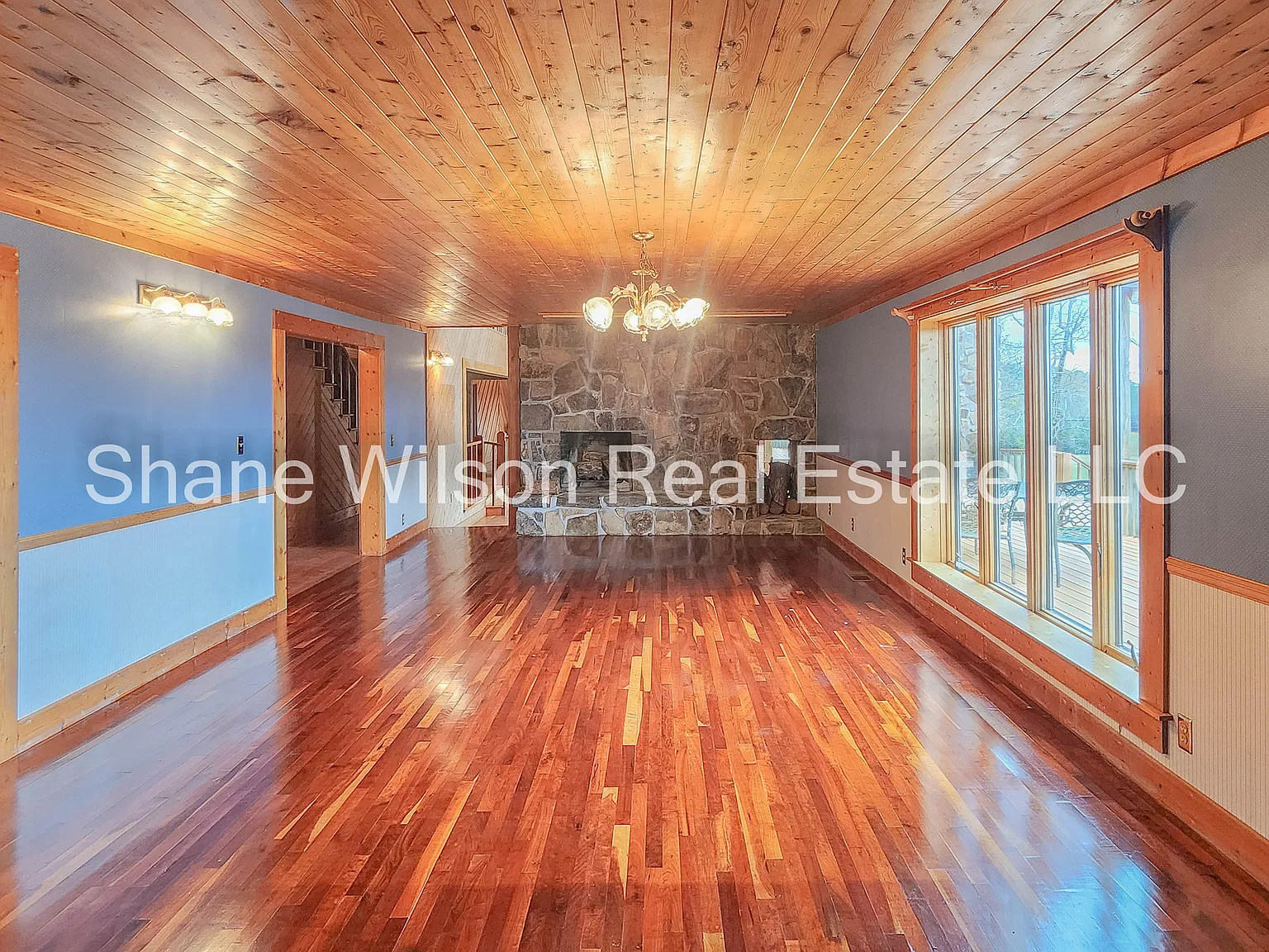 3 bed, 3500 sqft, $2,699 — Photo 3