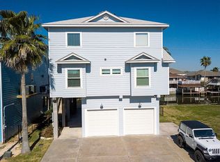 1057 Redfish St, Bayou Vista, TX 77563