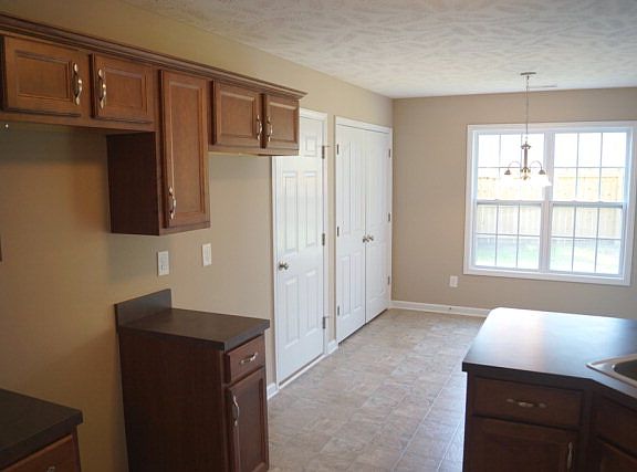 5th image of 85 Douglas Acres Dr