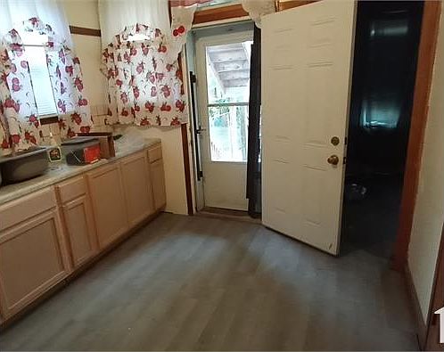 2nd image of 8230 S Hermitage Ave #1
