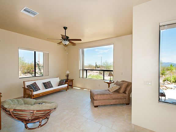 4th image of 10805 N Coyote Ln