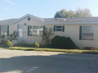 17 Cardinal Hill Dr, Lake Orion, MI 48359