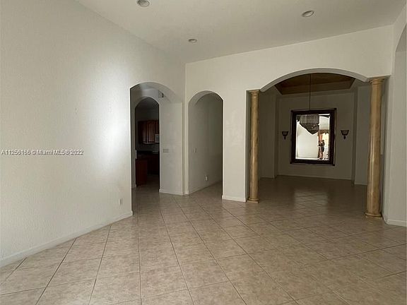 4th image of 19229 N Hibiscus St #19229