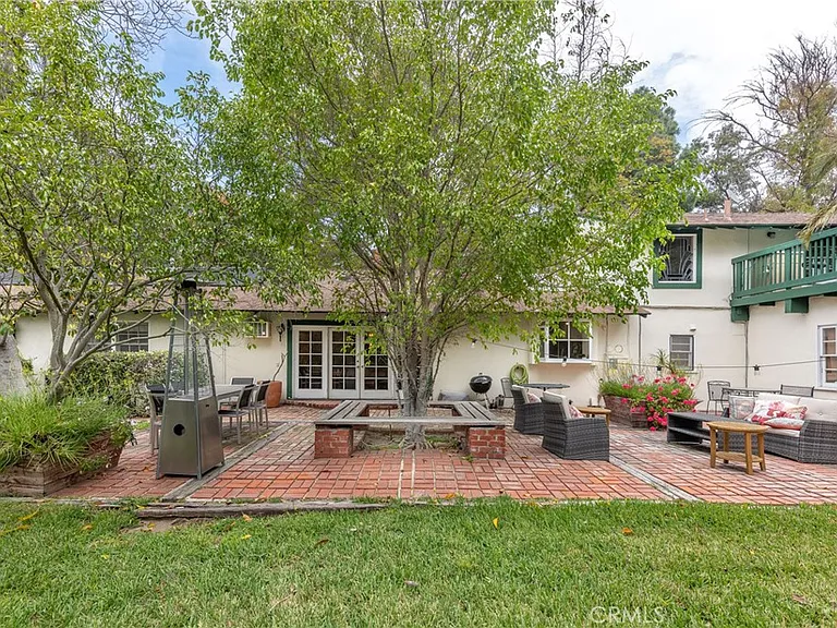 11446 Amanda Dr — Photo 30