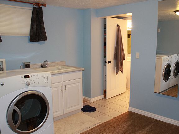 3rd image of 8229 S Romaine Dr