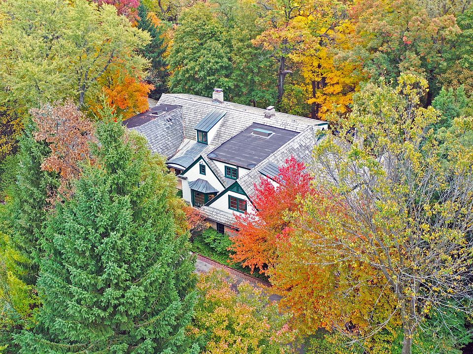 Privacy Amid Natural Surroundings