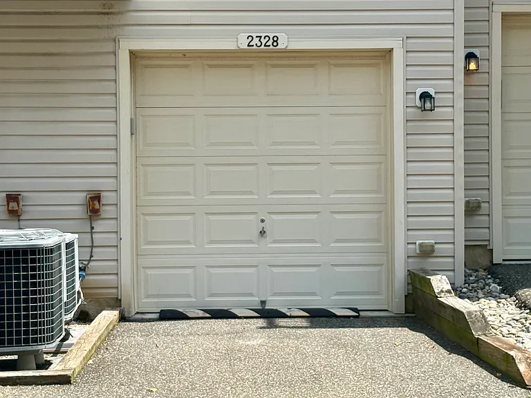 2328 Forest Ridge Ter — Photo 35