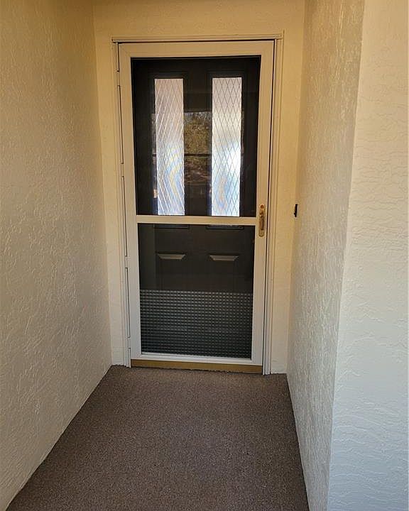1st image of 10 Charlton Dr