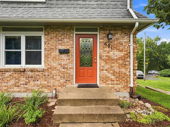 2nd image of 601 Timberwick Pl