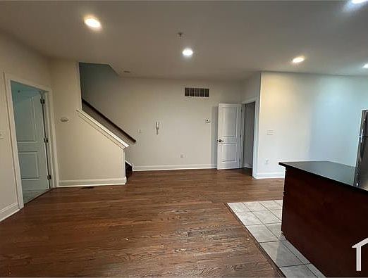 3rd image of 1713 W Montgomery Ave