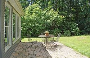5th image of 450 Lake Dr