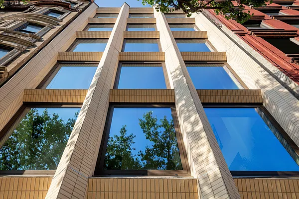 Sold by Compass | media 17