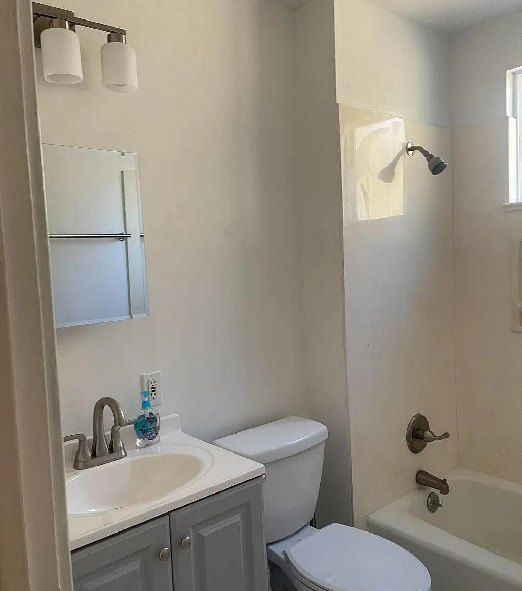3 bed, 1272 sqft, $3,550 — Photo 4