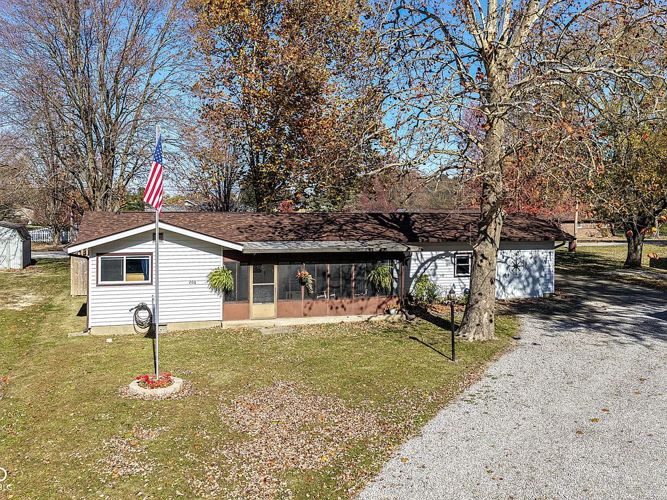 1st image of 206 Winding Dr