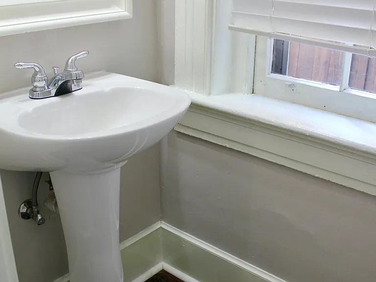 Half bath downstairs 1/2.