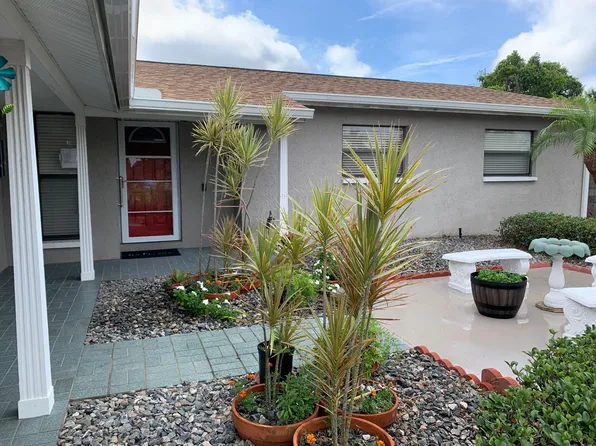 85 Catalina Isle Dr, Merritt Island, FL 32953