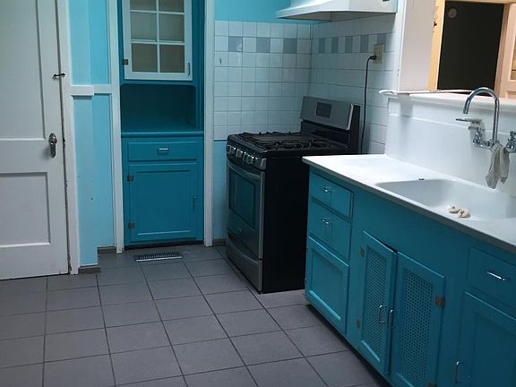 5th image of 3218 Richmond Ave