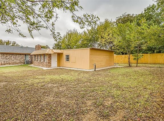 5th image of 540 NW Newton Dr